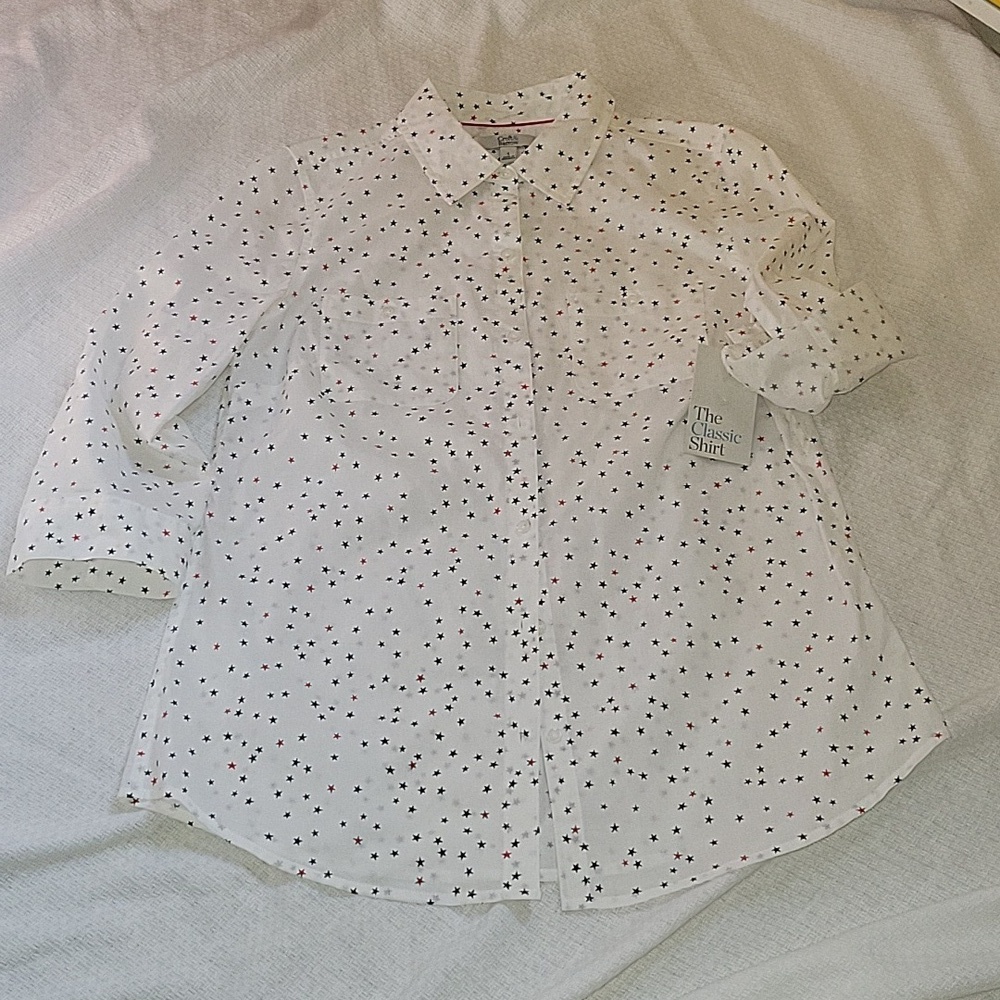 Croft & Barrow Red White Blue Stars Button-down Blouse Small NWT - Picture 1 of 5